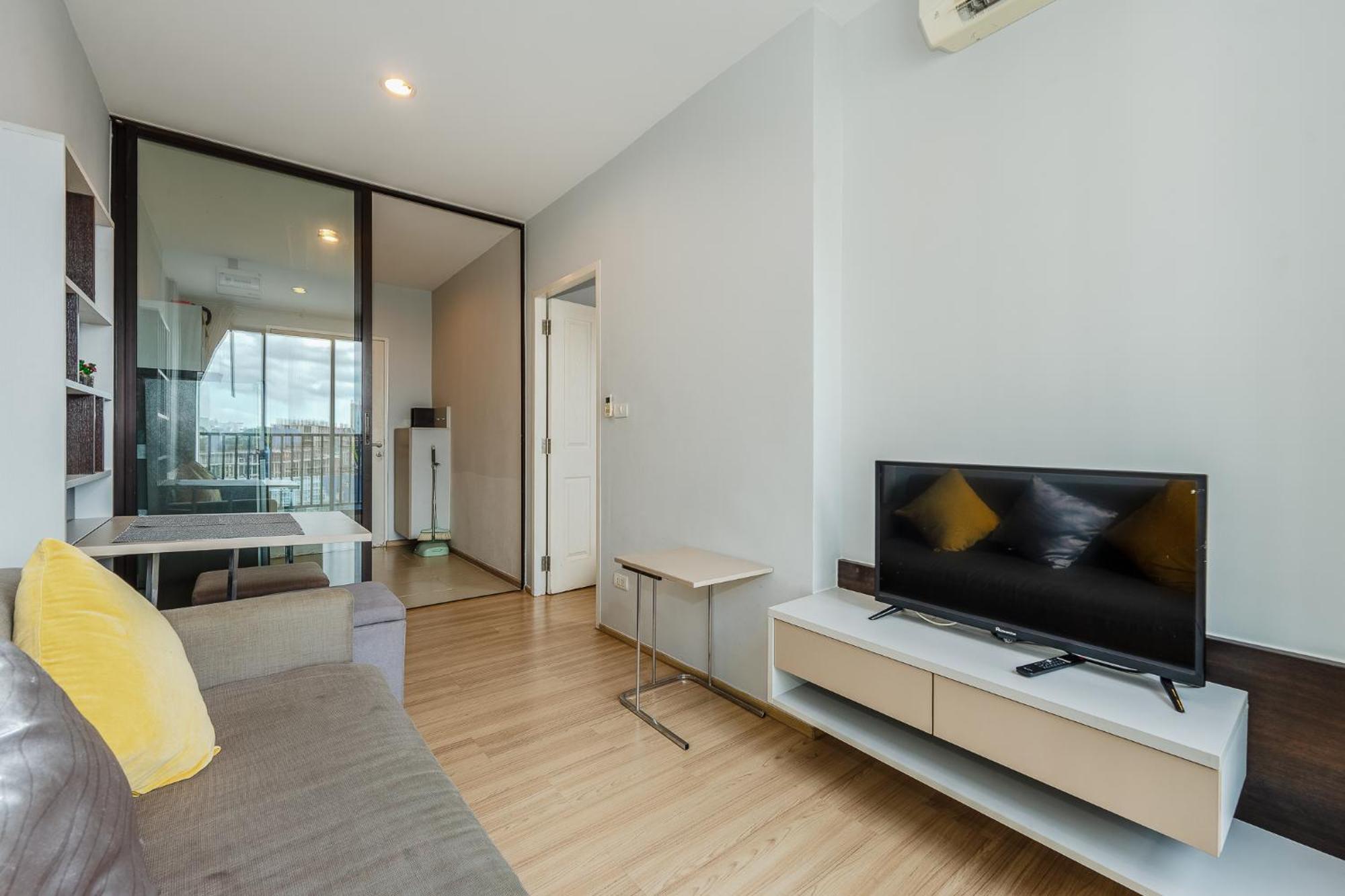 C203 Prime Area Near Beach, Dining & Shops Apartment
