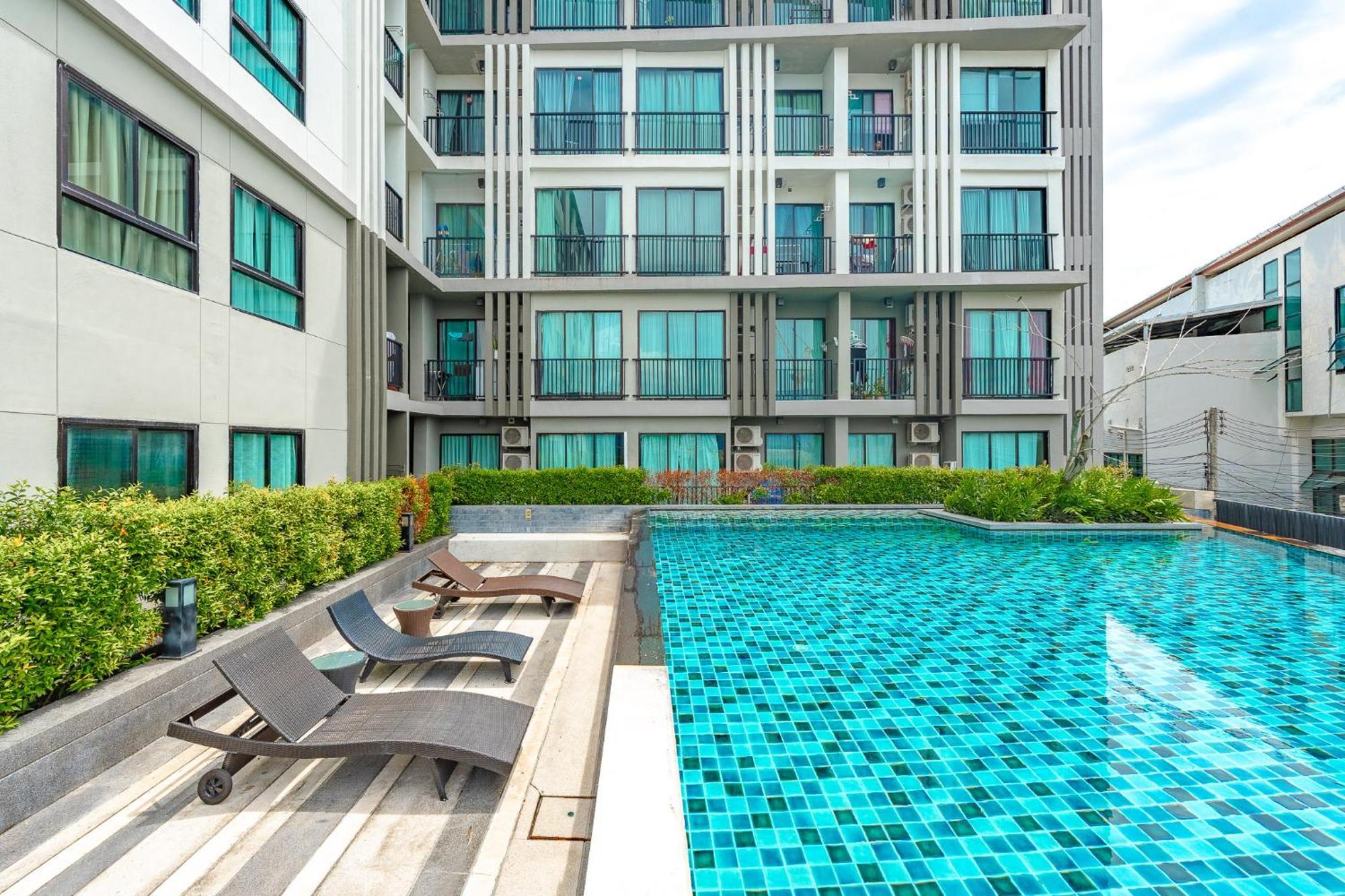 C203 Prime Area Near Beach, Dining & Shops Apartment